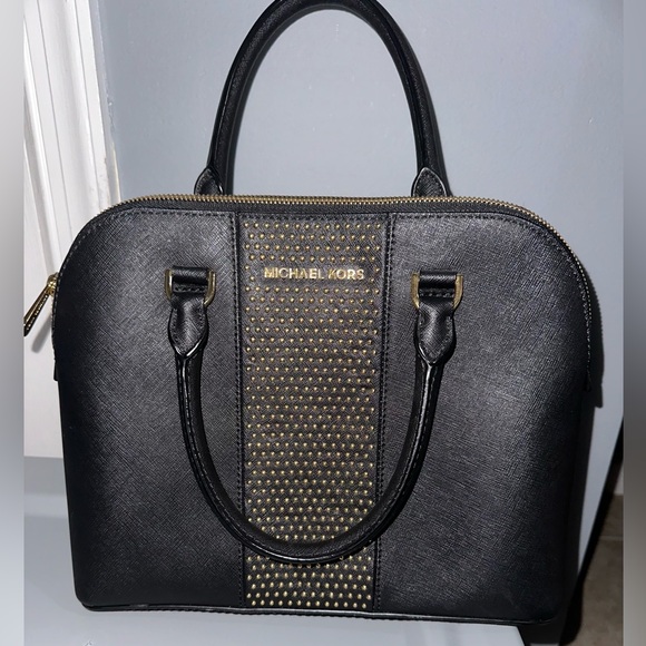 Micheal Kors bag - Picture 1 of 3